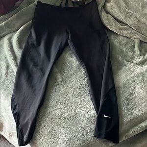 Nike Women’s Charcoal Black Leggings